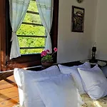 Kalinia Bed & Breakfast 3*