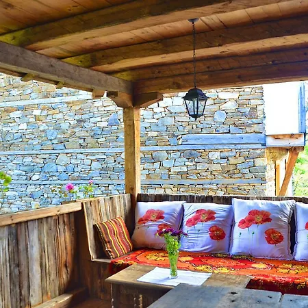 فندق مبيت وإفطار Kalinia 3*